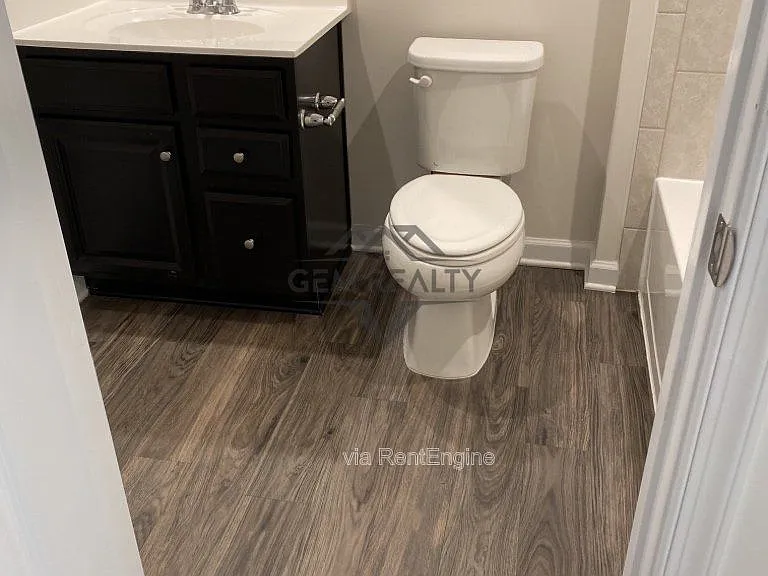 531 View Point Way — Photo 32