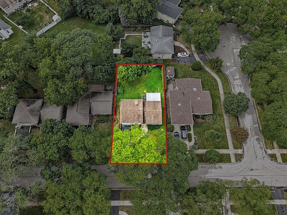 3rd image of 842 S School St