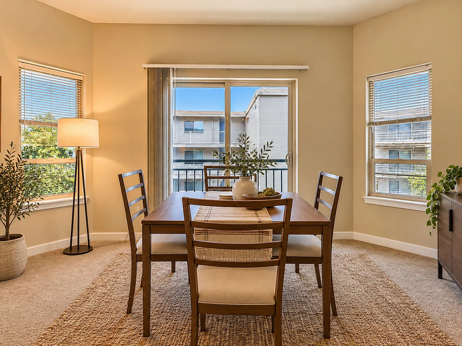 Avion Apartments — Photo 2
