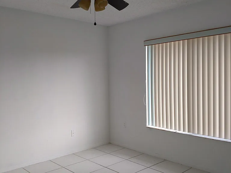 2696 La Alameda Ave — Photo 28