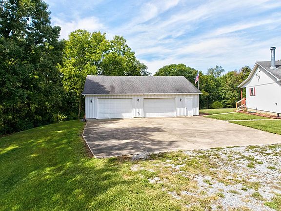 3rd image of 739 Martin Conway Rd