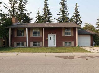 904 S 73rd Ave SW, Calgary, AB T2V0R7
