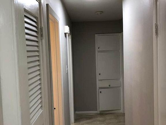 4th image of 301 Reaves Ct