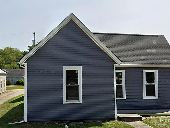 4th image of 116 W Center St