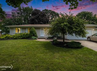 411 Windmill Point Dr, Flushing, MI 48433