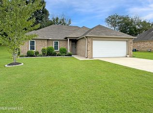 5934 Scott Farms Dr, Horn Lake, MS 38637