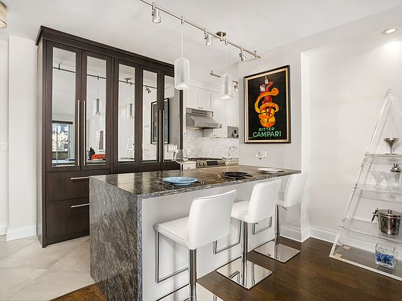 5th image of 205 E 63rd St APT 14F