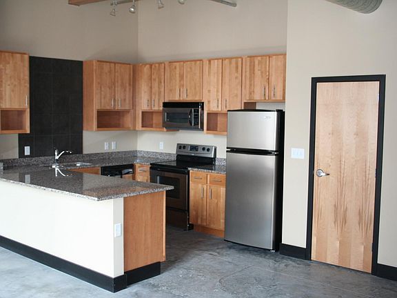 2nd image of 1123 Washington Ave #609