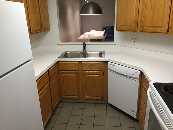 5th image of 26101 Village Lane #210