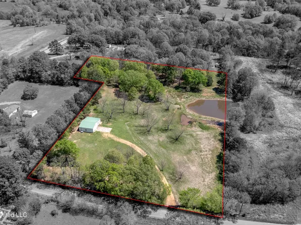 53 S Crockett Rd, Senatobia, MS 38668