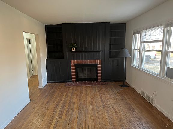 3rd image of 4251 Briar Pl