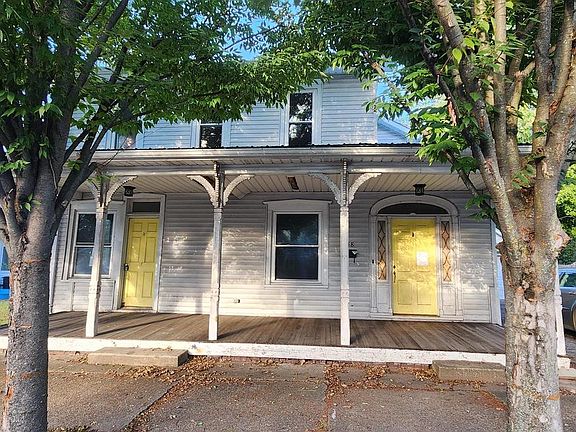 3rd image of 818 Main St