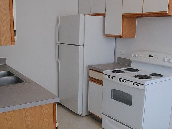 2nd image of 542 N Pine Ave APT 209