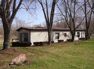 9556 Poplar Dr, Rochester, IN 46975