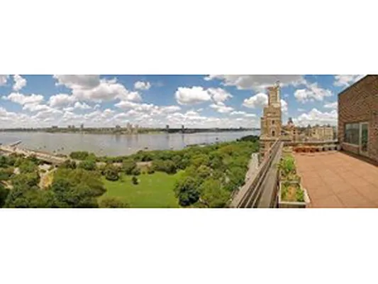 Rented by Corcoran | media 1