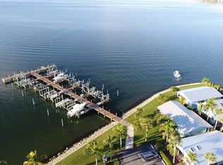 3276 NE Catamaran Ter, Jensen Beach, FL 34957