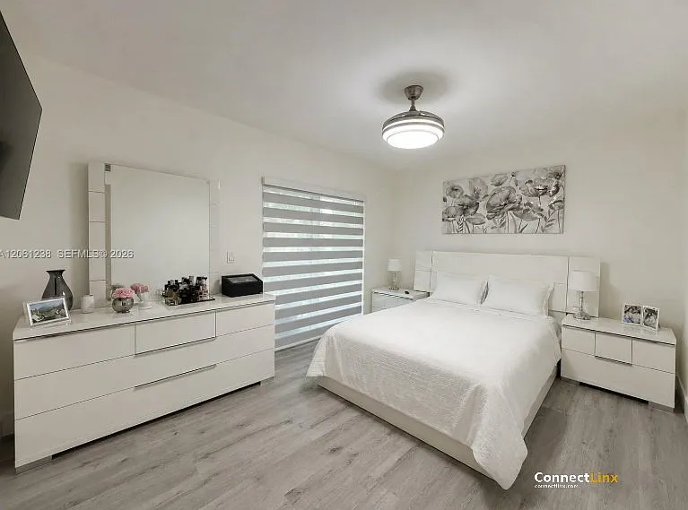 12610 SW 54th St — Photo 15