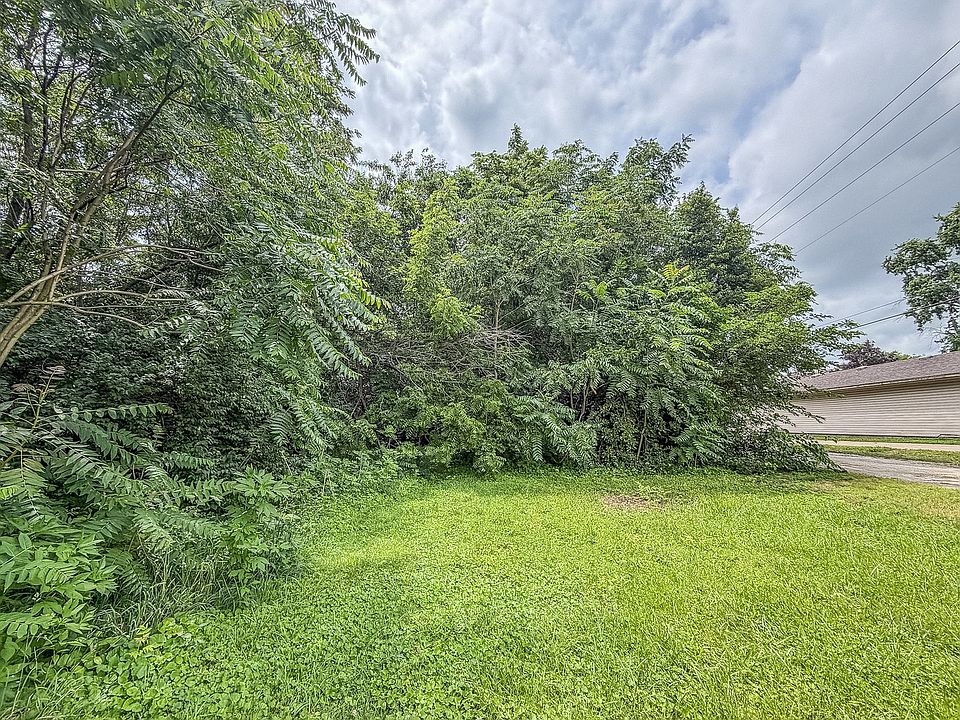 2nd image of 2405 Austin Ln