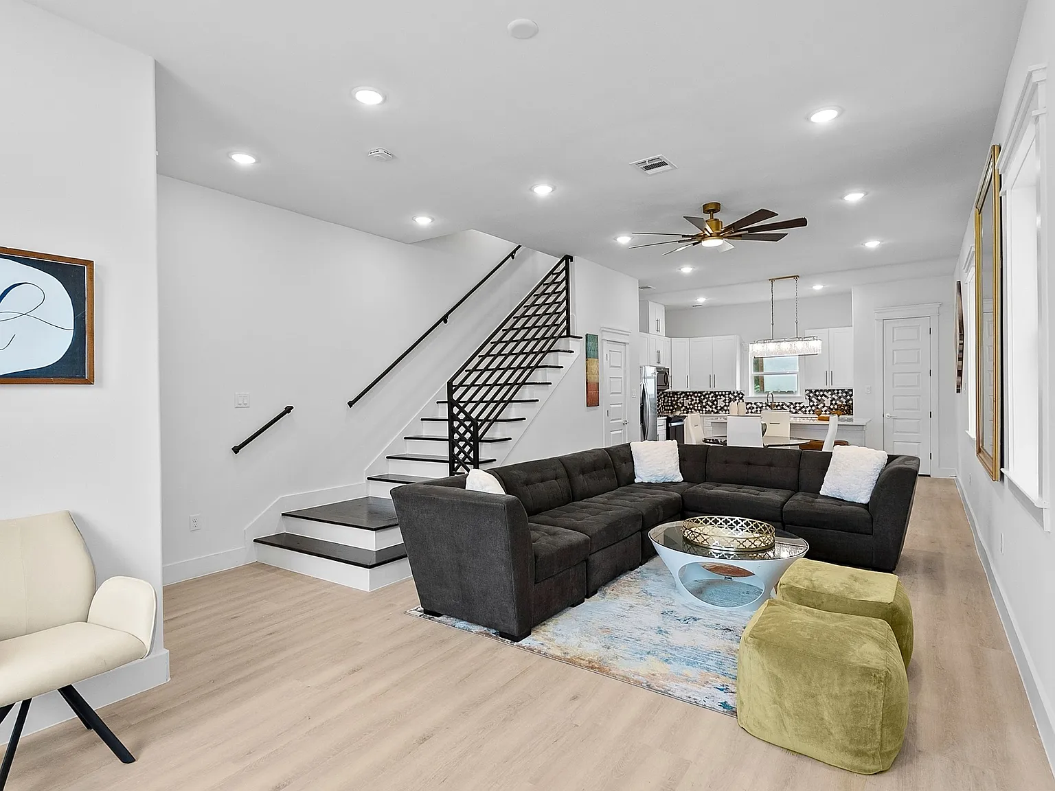 3 bed, 1533 sqft, $2,150 — Photo 2