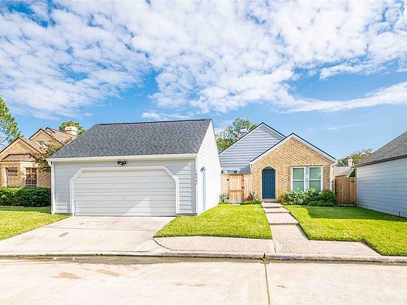 2nd image of 16707 Doverwood Way