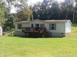 32 Patrick Dr, Waynesville, NC 28786