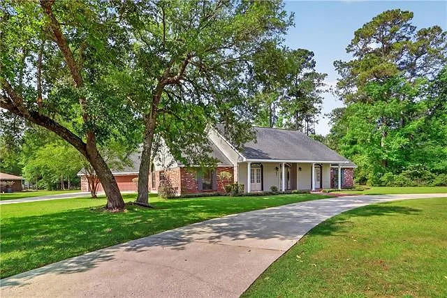Building Photo - 401 Starling Dr