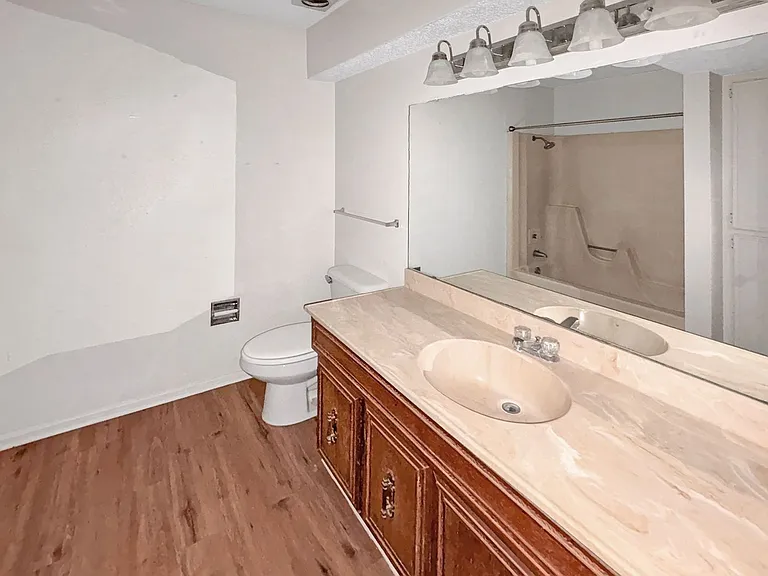 703-707 W Copper Ave — Photo 7