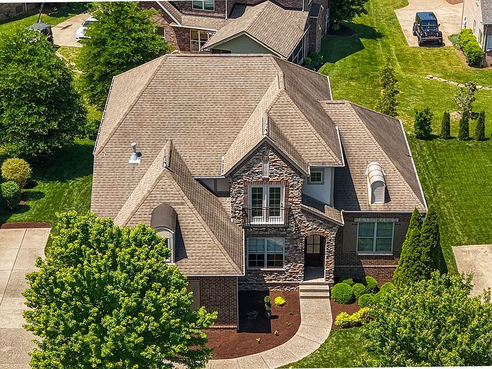 1st image of 1004 Avery Trace Cir