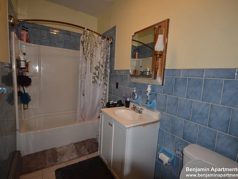 77 Walnut St #2 — Photo 7