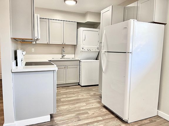 5th image of 2019 E Turney Ave #8R