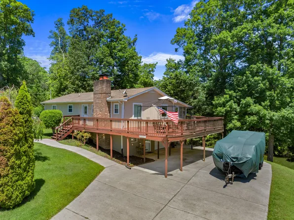 2134 Tear Drop Cir, Dandridge, TN 37725
