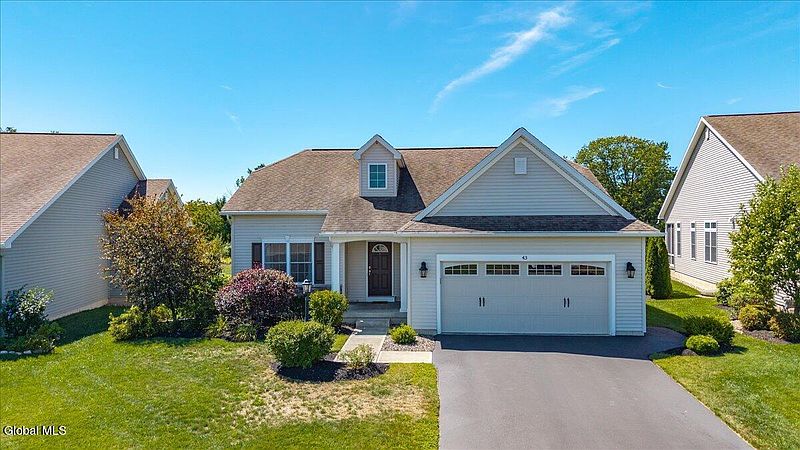 2nd image of 43 Somerset Drive