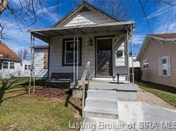 704 W 7th St, New Albany, IN 47150