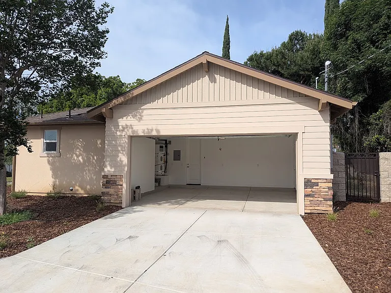 159 E El Norte St — Photo 13