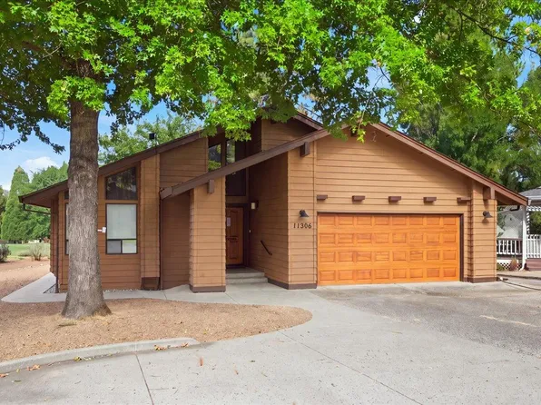 11306 Ringtail Rd, Penn Valley, CA 95946