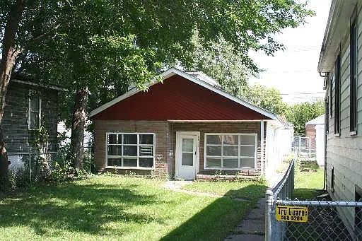8817 S Euclid Ave photo 1