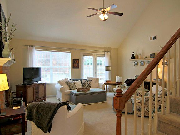 4th image of 7301 Jenkins Creek Dr