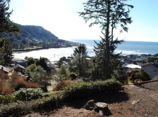 205 King St, Yachats, OR 97498