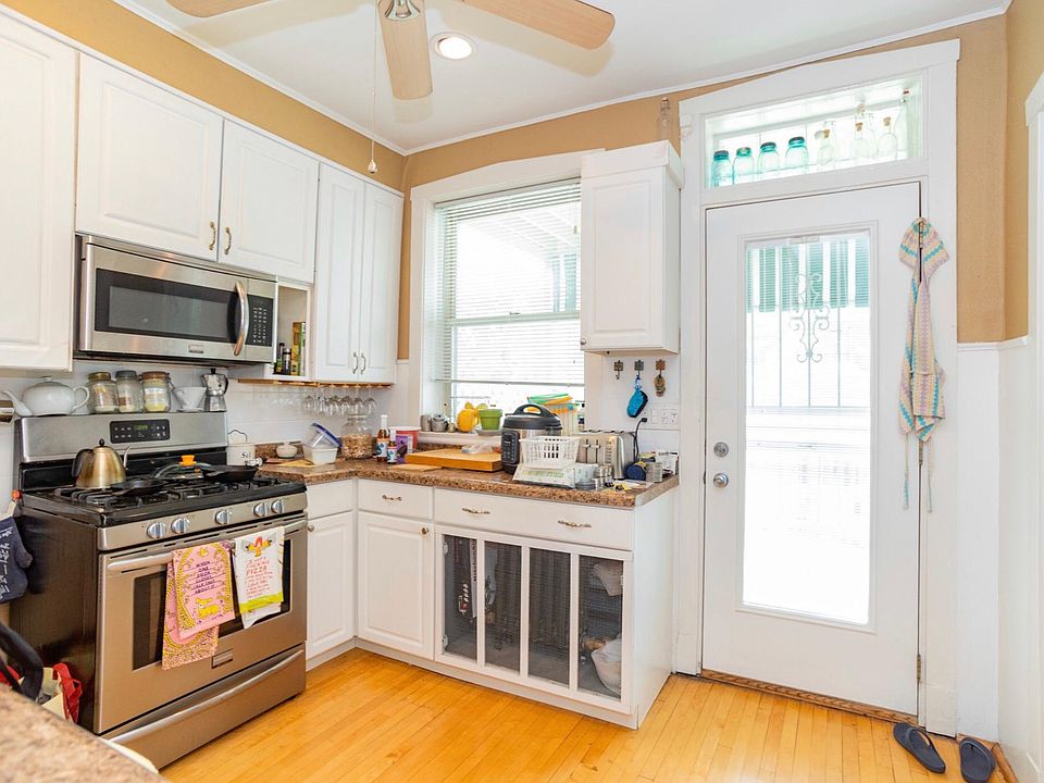 1st image of 4418 N Manor Ave #1
