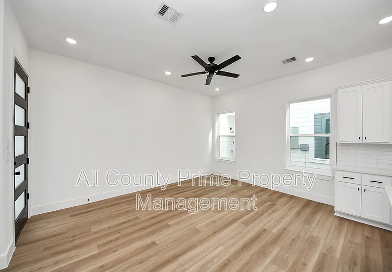 2708 Bostic St #B — Photo 12