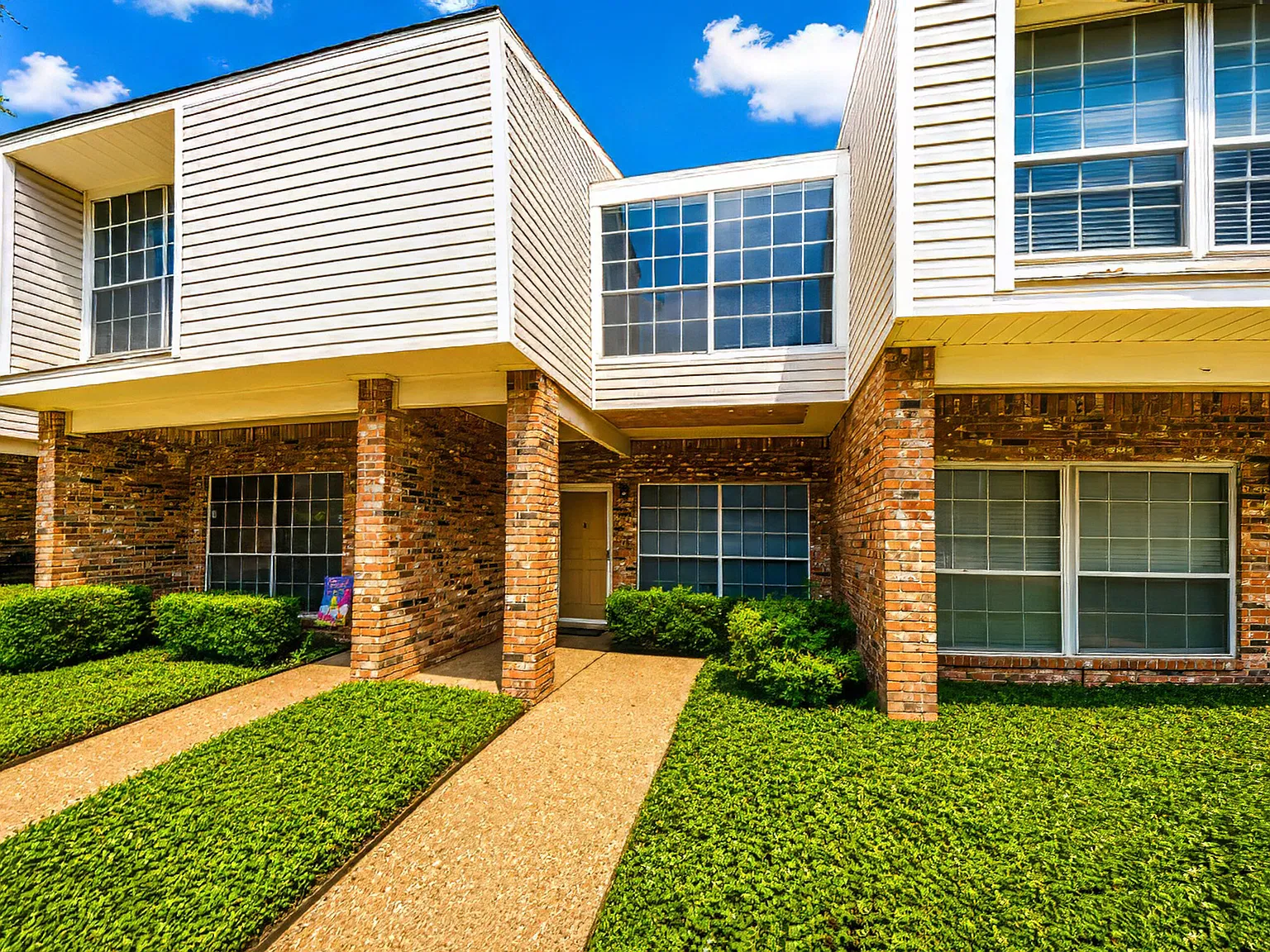 2 bed, 2.5 bath, 1134 sqft, $1,850 — Photo 1