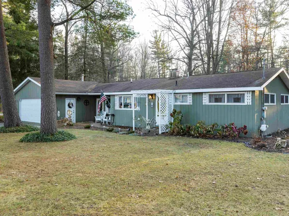 2745 N Peterson Dr, Sanford, MI 48657