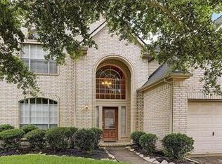 1223 N Arbor Bough Cir, Fresno, TX 77545