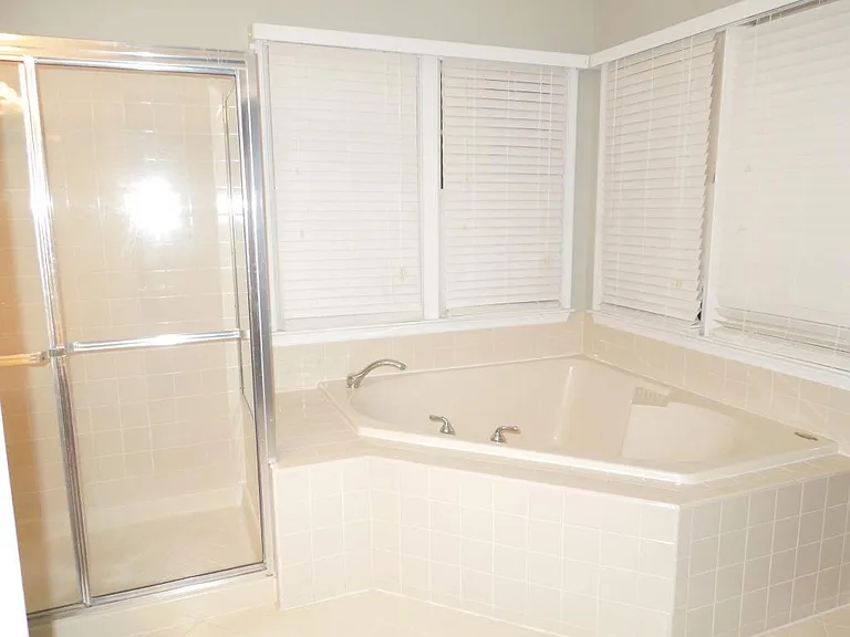 3945 Kathryn Jean Ct — Photo 19