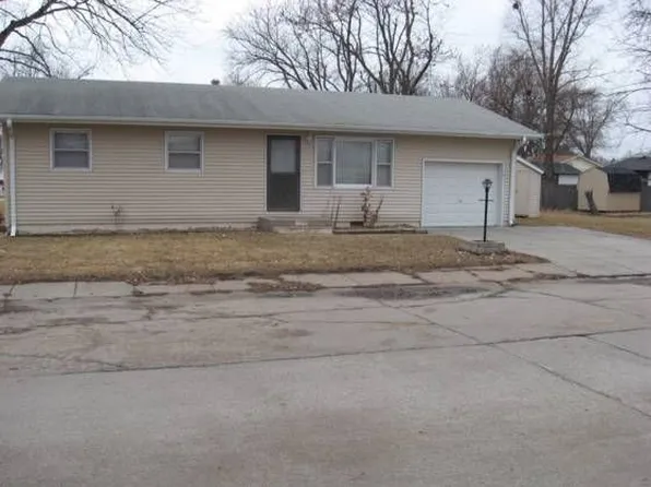 510 S Park Ave, Valley, NE 68064