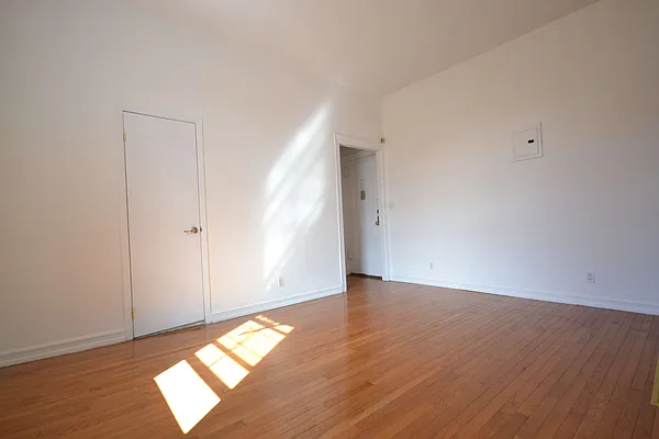 Rented by Bold New York | media 11
