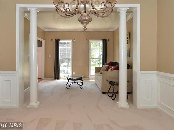 5th image of 76 Country Manor Dr