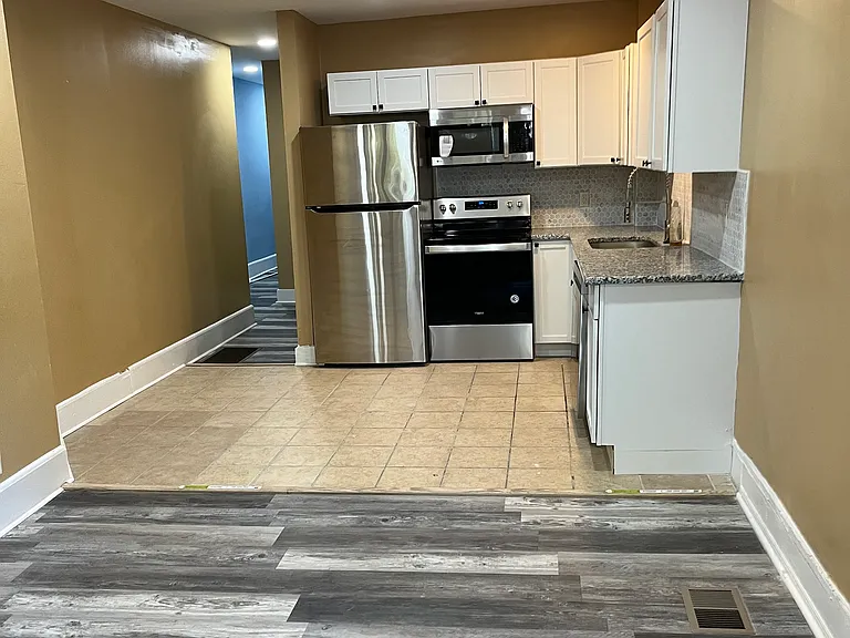 5033 Larchwood Ave — Photo 1
