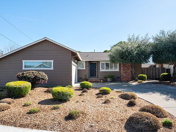 2nd image of 3528 Yale Drive