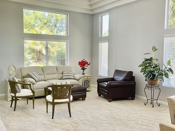 2nd image of 78641 Bougainvillea Dr